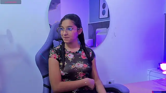 liz  cute online show from 5, 10, 2025