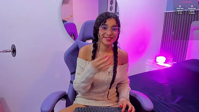 liz  cute online show from 3, 10, 2025
