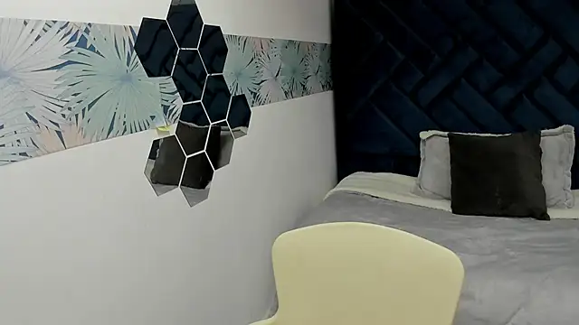 Valery More   online show from 21, 11, 2025