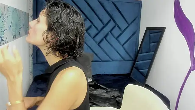 Valery More   online show from 12, 10, 2025