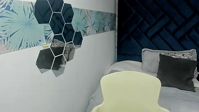 Valery More   online show from 31, 10, 2025