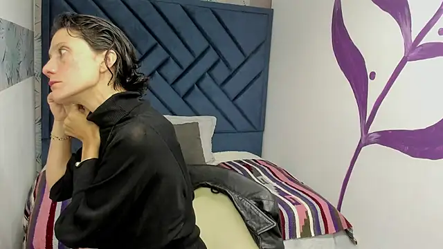 Valery More   online show from 6, 11, 2025