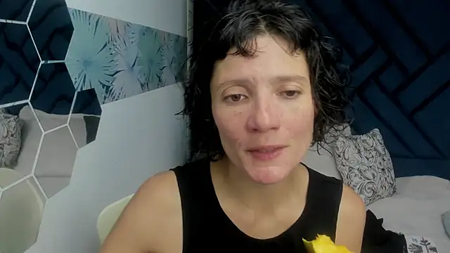 Valery More   online show from 4, 10, 2025