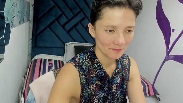 Valery More   online show from 28, 10, 2025