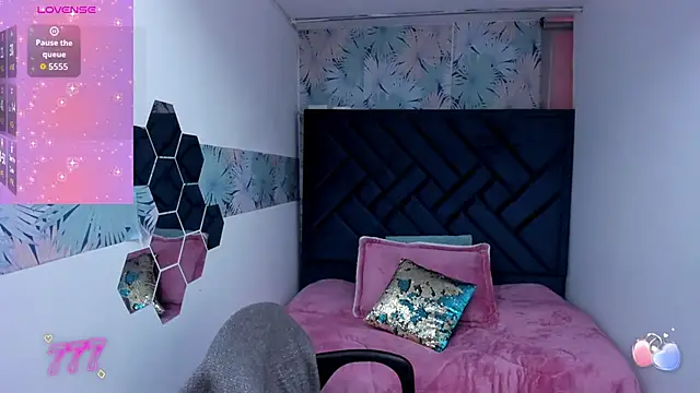 Valery More   online show from 22, 4, 2026