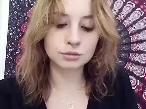 Snapshot of AdalynKiss chatting on 10, 10, 2025 AdalynKiss online show from 10, 10, 2025