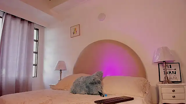 charlotte  queen online show from 20, 11, 2025