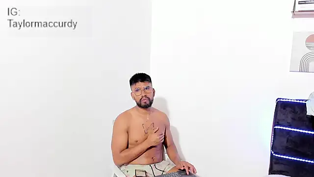 Taylormaccurdy  online show from 5, 1, 2026