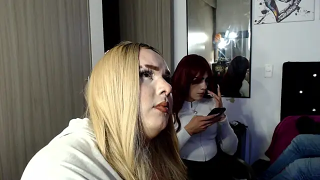 Redvelvett22 online show from 11, 11, 2025