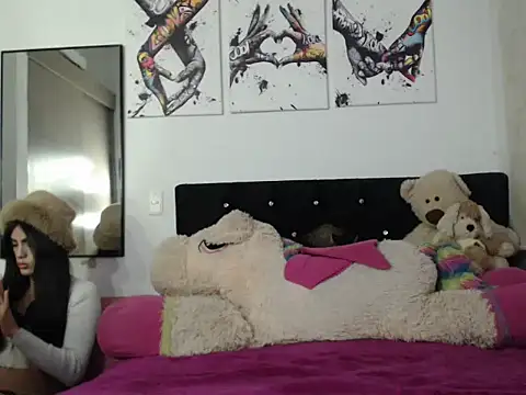 Redvelvett22 online show from 18, 10, 2025