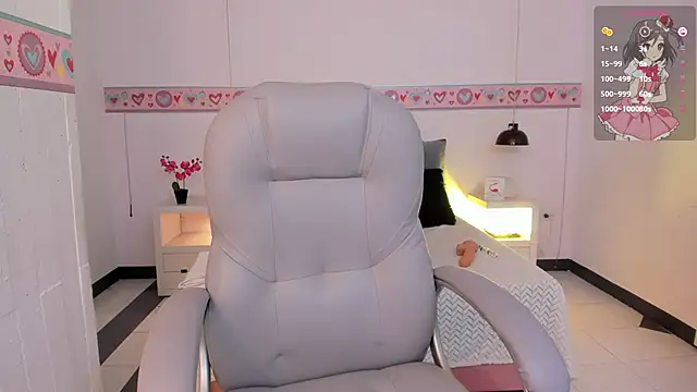 Snapshot of AndreaG_ chatting on 9, 10, 2025 AndreaG online show from 9, 10, 2025