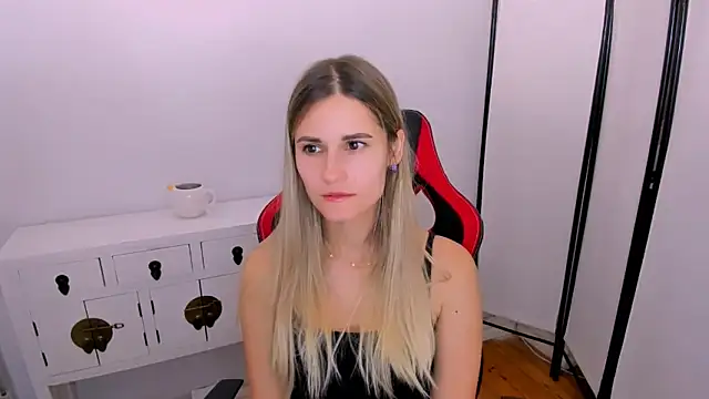 CatrinAmore online show from 12, 10, 2025