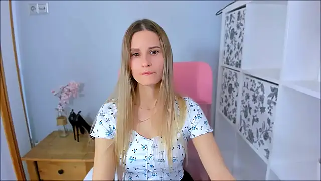 CatrinAmore online show from 7, 3, 2026