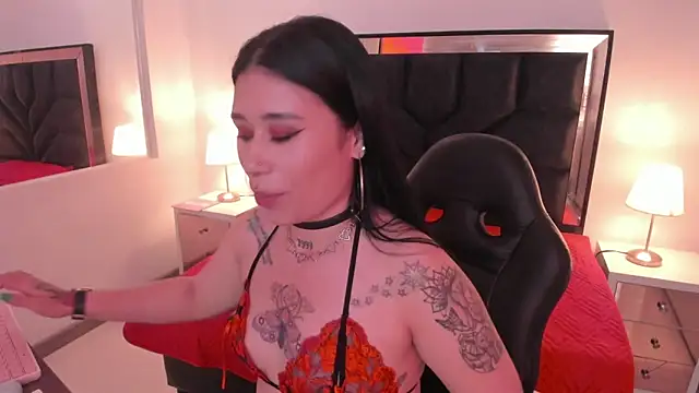 Snapshot of SusanVilla chatting on 8, 11, 2025 SusanVilla online show from 8, 11, 2025