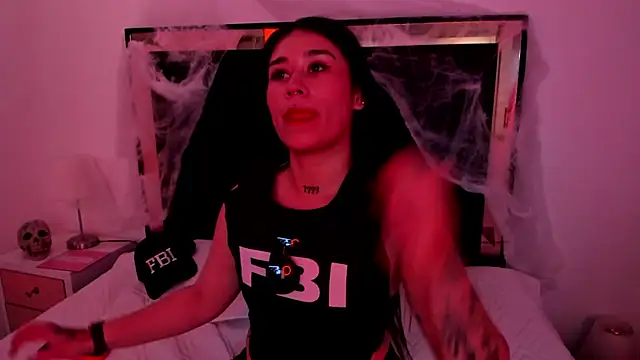 Snapshot of SusanVilla chatting on 11, 10, 2025 SusanVilla online show from 11, 10, 2025