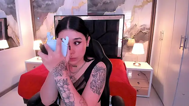 Snapshot of SusanVilla chatting on 17, 11, 2025 SusanVilla online show from 17, 11, 2025