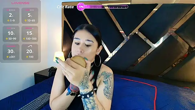 Snapshot of SusanVilla chatting on 25, 11, 2025 SusanVilla online show from 25, 11, 2025