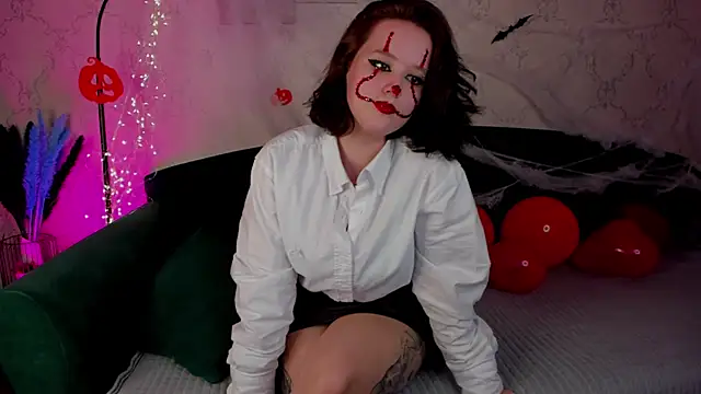 Violet Ferguson online show from 1, 11, 2025