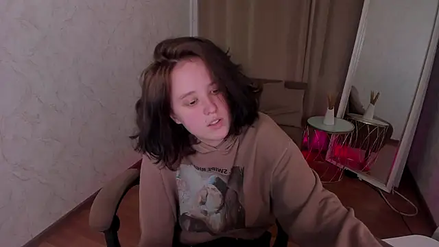 Violet Ferguson online show from 6, 11, 2025