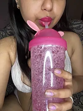 Snapshot of soniyaverma00 chatting on 30, 4, 2026 soniyaverma00 online show from 30, 4, 2026