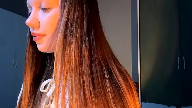 EmiIyKitty online show from 15, 10, 2025