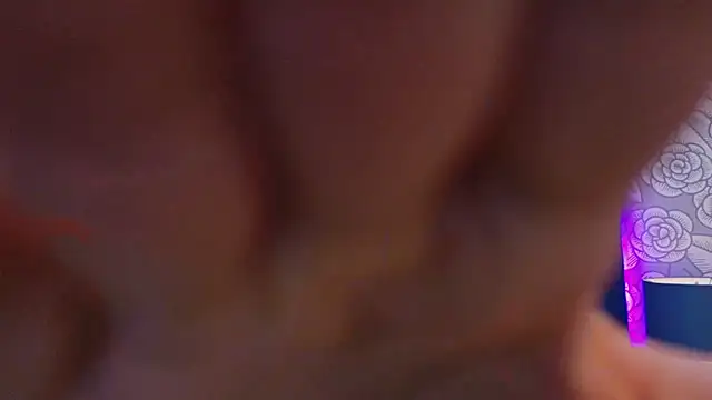 EvaMullerr online show from 4, 10, 2025