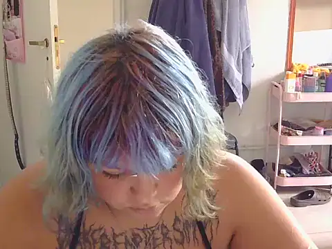 Snapshot of crucifxcked chatting on 6, 3, 2026 crucifxcked online show from 6, 3, 2026