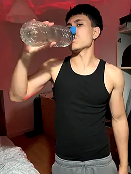 Snapshot of adgymwear1 chatting on 4, 10, 2025 adgymwear1 online show from 4, 10, 2025