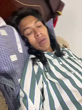 Snapshot of MadamLeRouge chatting on 14, 11, 2025 MadamLeRouge online show from 14, 11, 2025