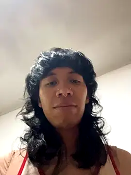 Snapshot of MadamLeRouge chatting on 14, 10, 2025 MadamLeRouge online show from 14, 10, 2025