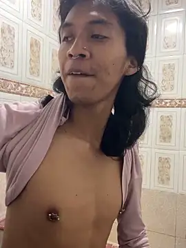 Snapshot of MadamLeRouge chatting on 18, 10, 2025 MadamLeRouge online show from 18, 10, 2025