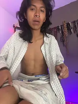 Snapshot of MadamLeRouge chatting on 19, 11, 2025 MadamLeRouge online show from 19, 11, 2025