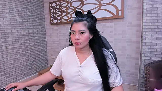 Alisonn Doll online show from 14, 10, 2025