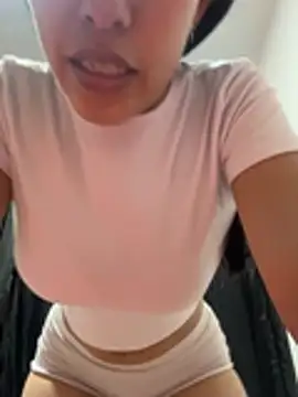 Amelia Rivas online show from 8, 4, 2026