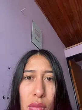 Amelia Rivas online show from 4, 2, 2026