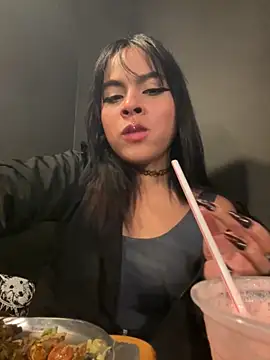Veeronica  online show from 3, 10, 2025