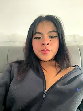 Veeronica  online show from 3, 10, 2025