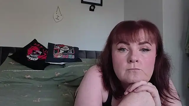 Snapshot of xJuicyLittlePrincessx chatting on 23, 10, 2025 xJuicyLittlePrincessx online show from 23, 10, 2025