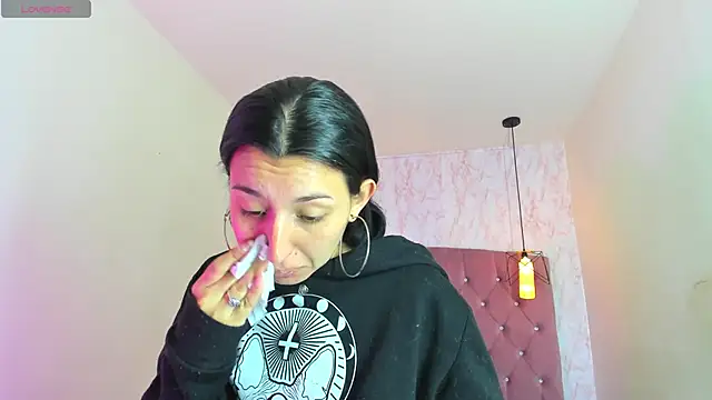 Snapshot of Iris__77 chatting on 6, 11, 2025 Iris 77 online show from 6, 11, 2025