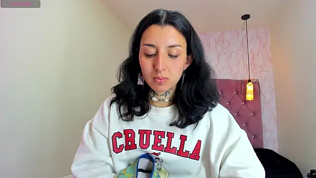 Snapshot of Iris__77 chatting on 5, 11, 2025 Iris 77 online show from 5, 11, 2025