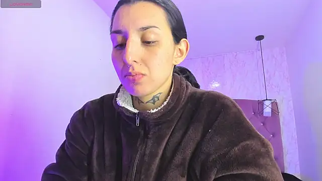 Snapshot of Iris__77 chatting on 11, 11, 2025 Iris 77 online show from 11, 11, 2025