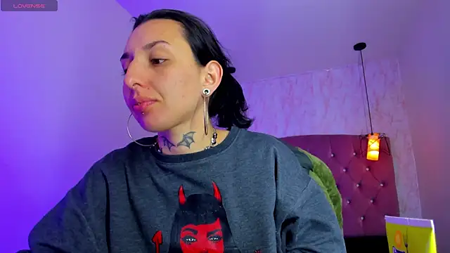 Snapshot of Iris__77 chatting on 21, 11, 2025 Iris 77 online show from 21, 11, 2025