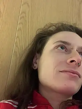 GoldenPussy1329 online show from 5, 2, 2026