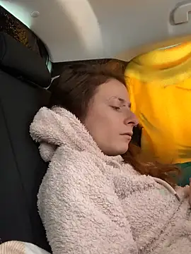 GoldenPussy1329 online show from 20, 11, 2025