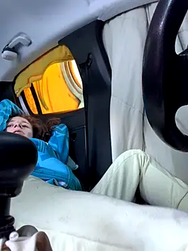 GoldenPussy1329 online show from 12, 10, 2025