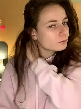 GoldenPussy1329 online show from 11, 2, 2026