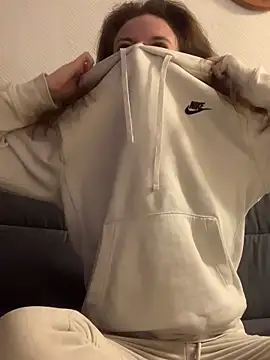 GoldenPussy1329 online show from 6, 3, 2026