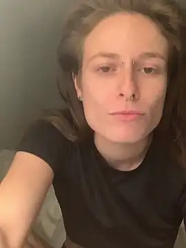 GoldenPussy1329 online show from 12, 4, 2026