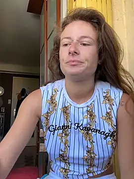 GoldenPussy1329 online show from 26, 7, 2026