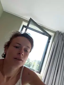 GoldenPussy1329 online show from 18, 6, 2026